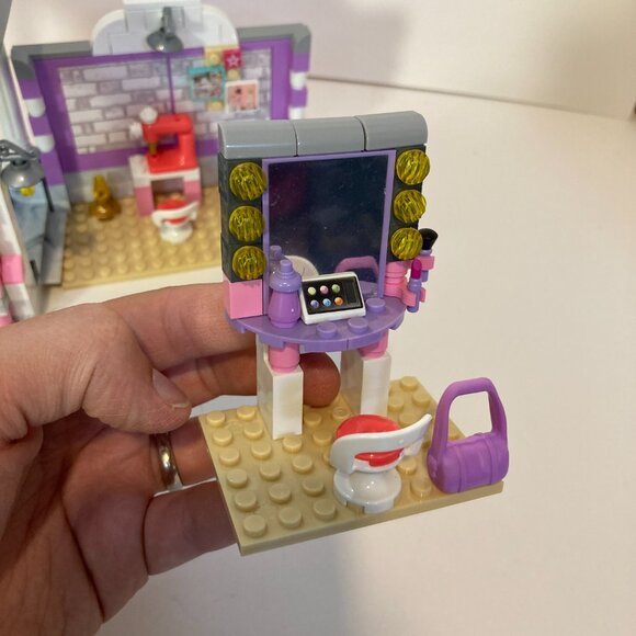 Mega Bloks American Girl Isabelle's Ballet Recital 952024 With Manual + Figures - Picture 7 of 10